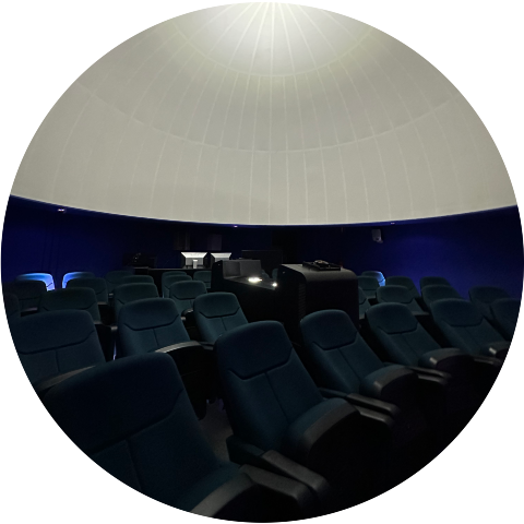 Sala de planetario con el nuevo proyector Digistar5