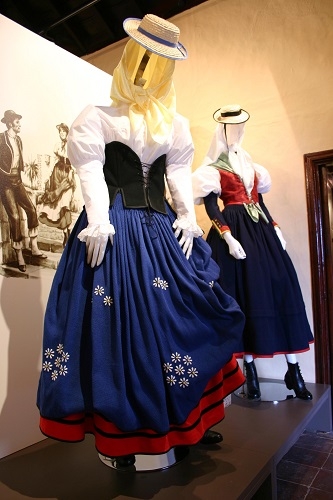fotografía salir Seguir Los trajes típicos de Canarias - Museos de Tenerife